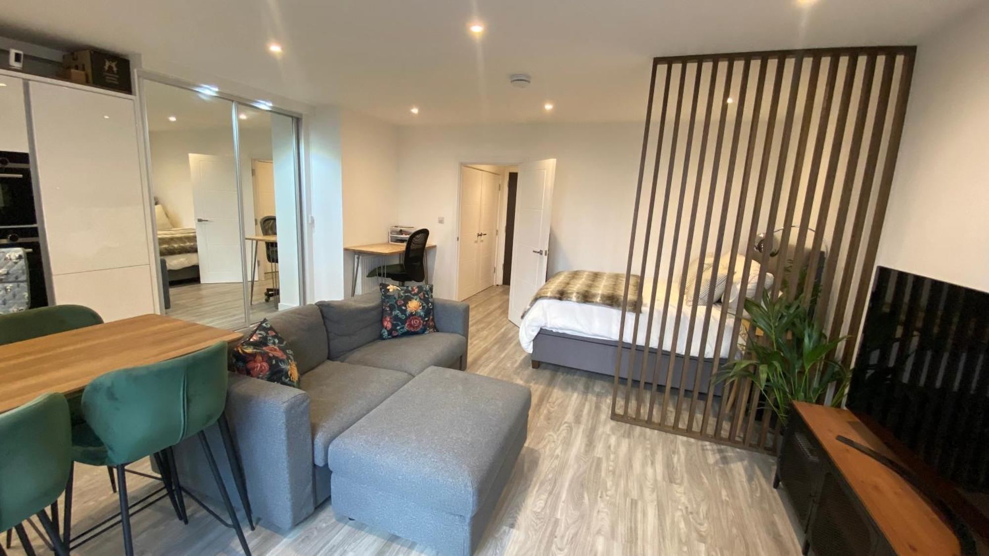 London Luxe: Stylish Studio Exteriér fotografie